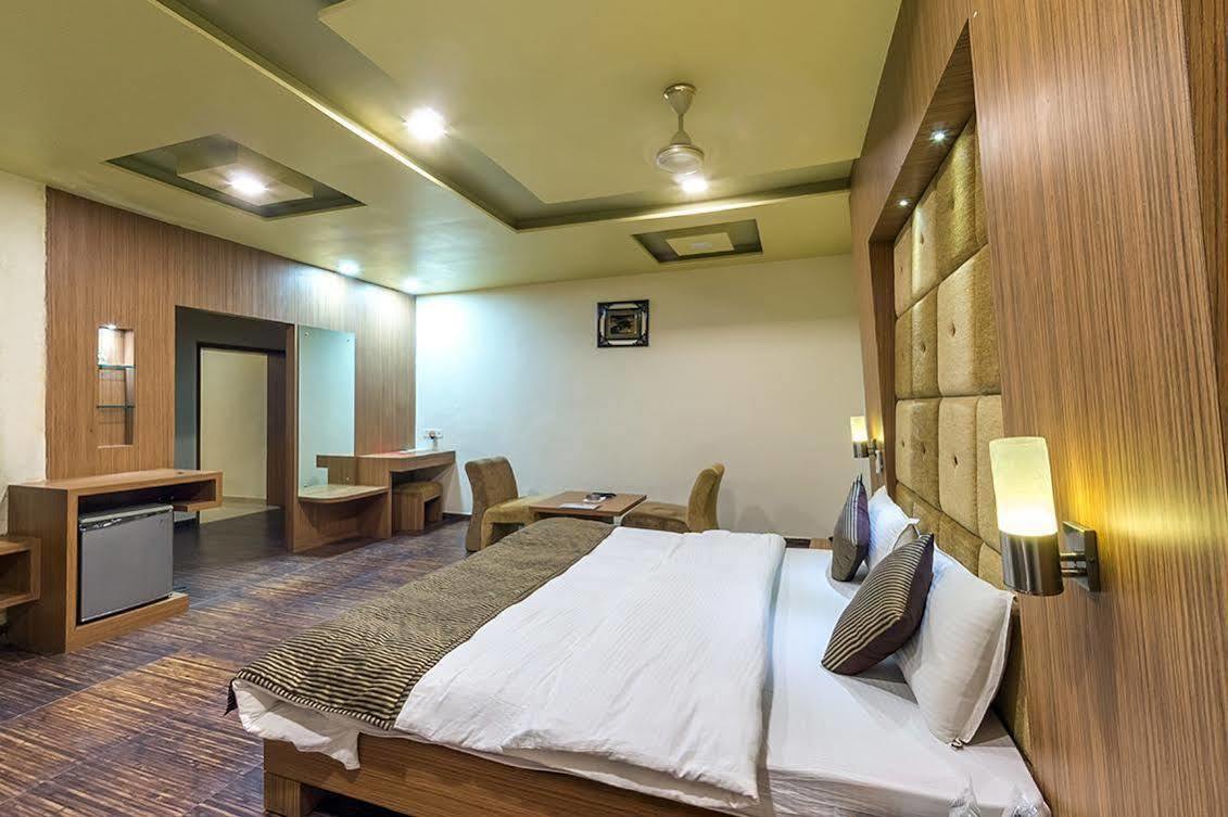 Leo Resorts Dźunagadh Zewnętrze zdjęcie